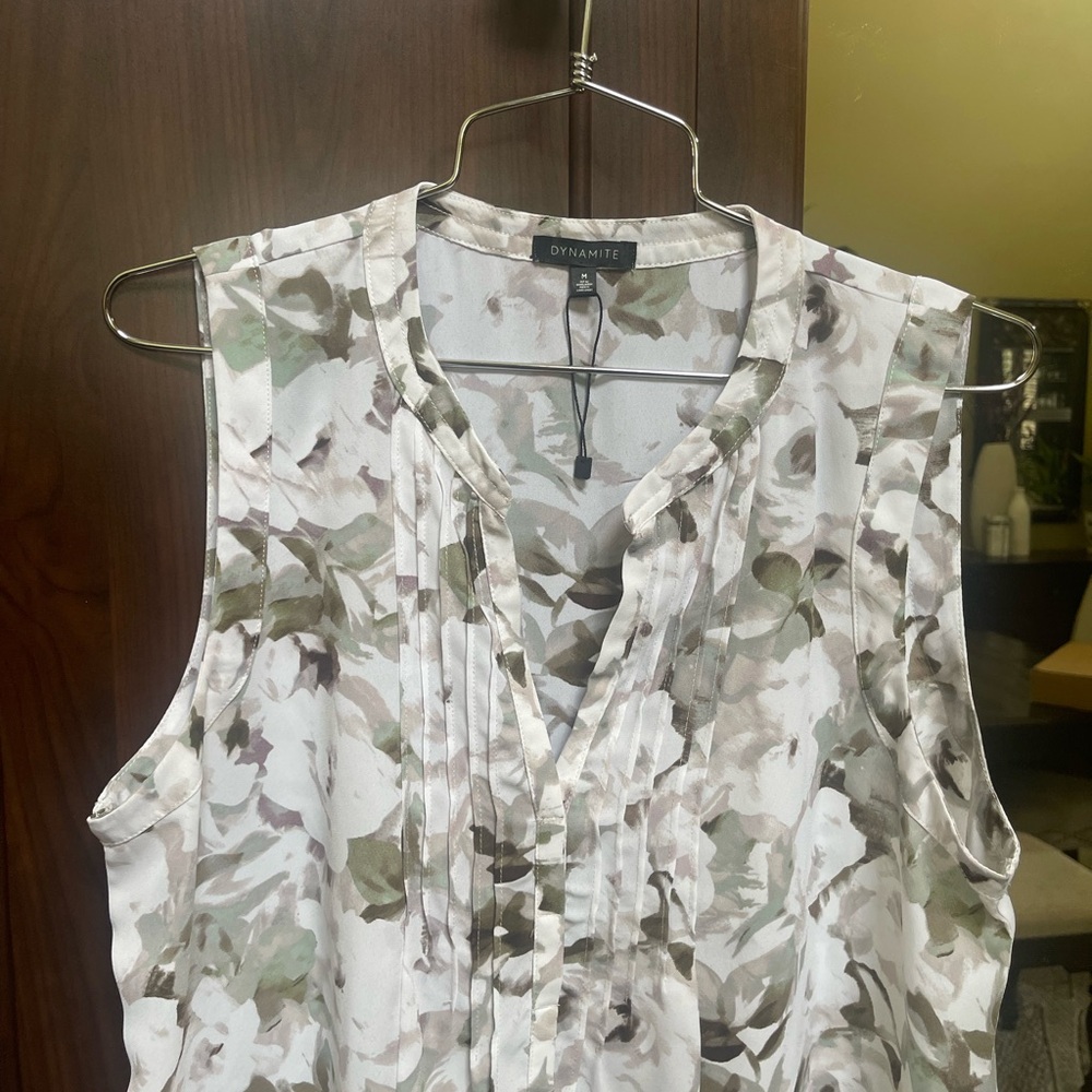 Floral Tank - Picture 3 of 3